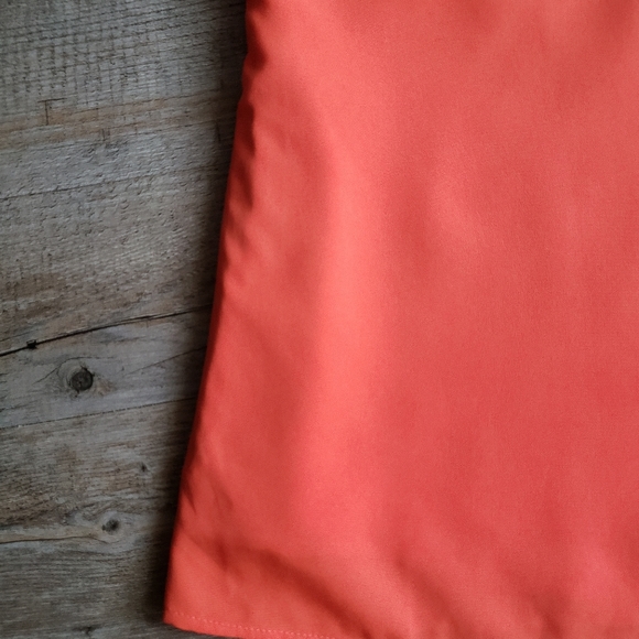 BANANA REPUBLIC| Light Coral Sleeveless V neck Top - Picture 3 of 9